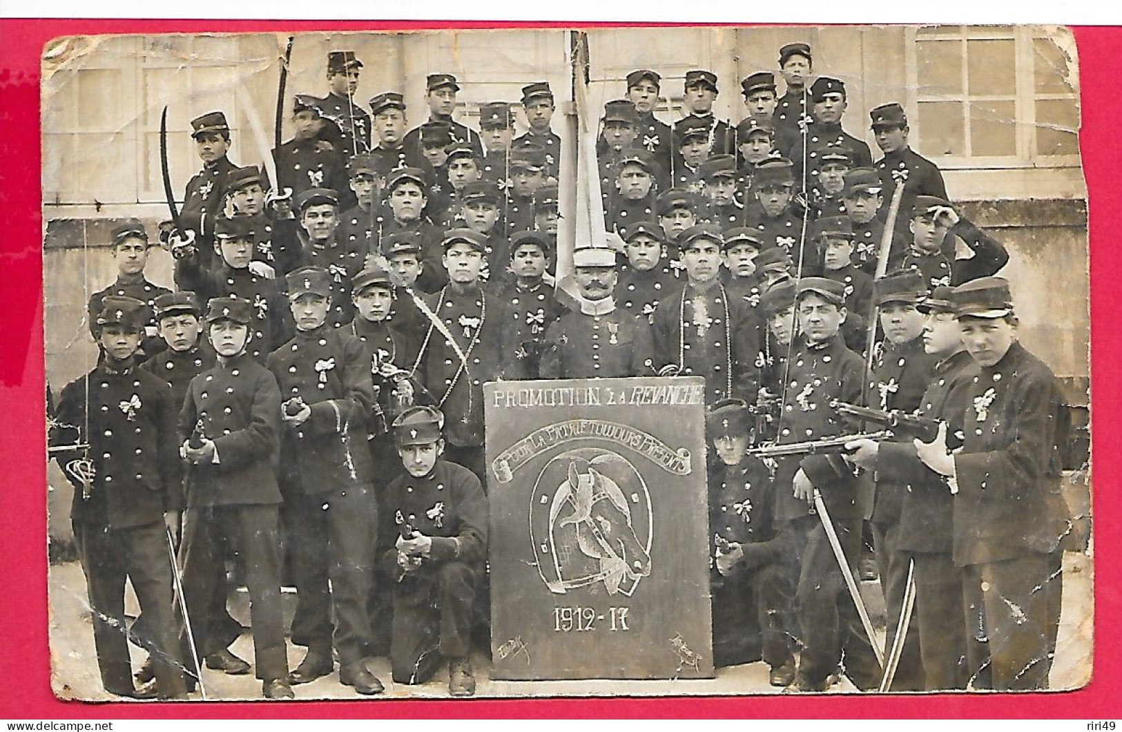 Cpa Carte Photo Militaire Promotion La Revanche,  Dos Vierge Et Divisé Voir Scannes - Régiments