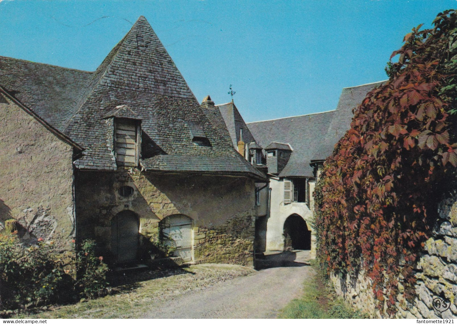 TERRASSON LE PORCHE ET LES VIEILLES MAISONS (dil312) - Terrasson-la-Villedieu