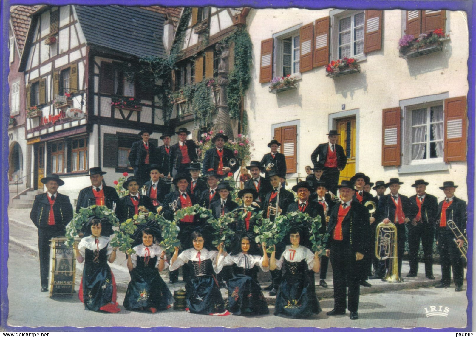 Carte Postale 67. Dambach-la-Ville  Groupe Folklorique Très Beau Plan - Dambach-la-ville