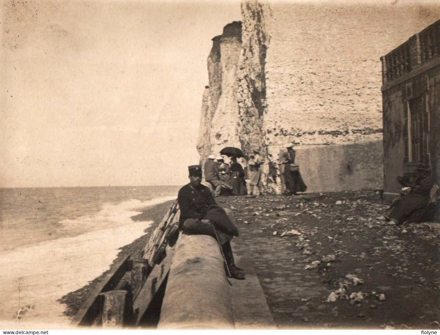 Mesnil Val - Photo Ancienne Albuminée - Militaire , Vue Sur La Plage Et La Falaise - Format 8x11 Cm - Mesnil-Val