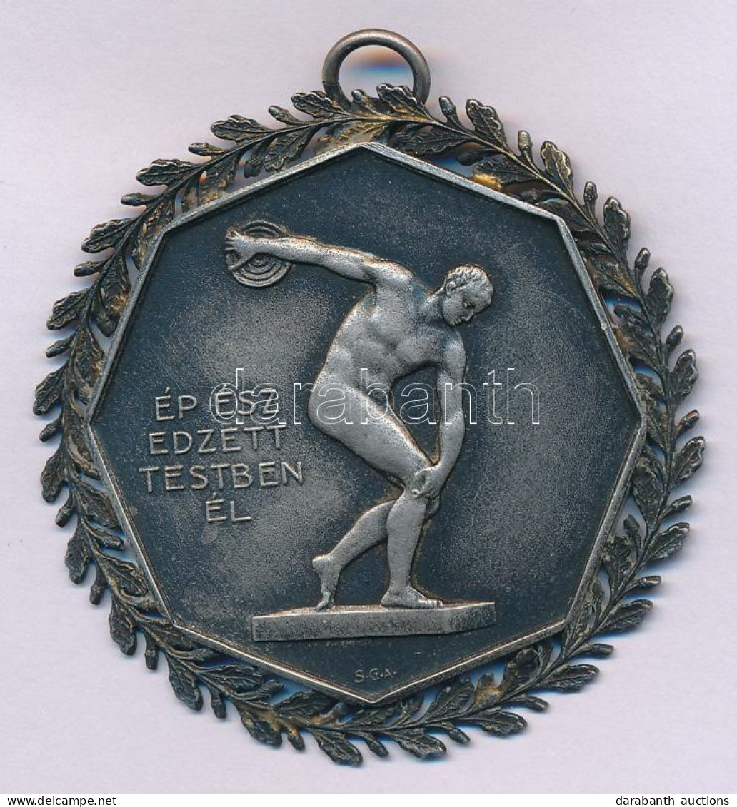 1903. "Kassai Atletikai Club 1903 / Ép ész Edzett Testben él" Jelzett Ag Sport Emlékérem Füllel, "SGA" Gyártói Jellel (2 - Unclassified