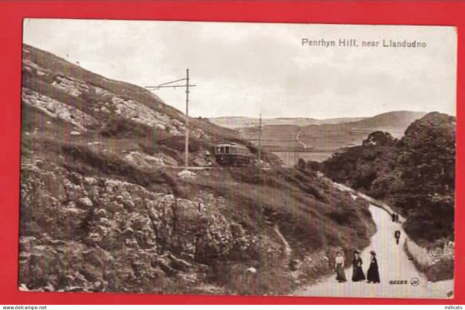 LLANDUDNO   PENRHYN HILL + MOUNTAIN RAILWAY CAR - Caernarvonshire