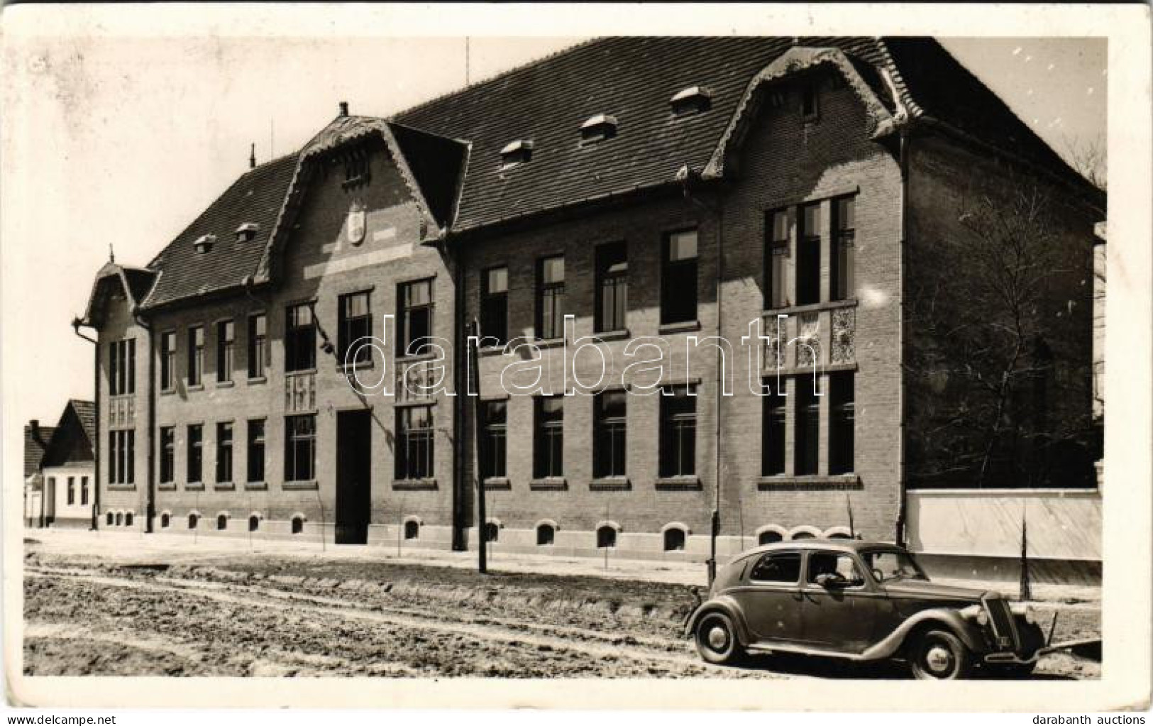 T2/T3 1943 Topolya, Bácstopolya, Backa Topola; Polgári Iskola, Automobil / School, Automobile (EK) - Ohne Zuordnung