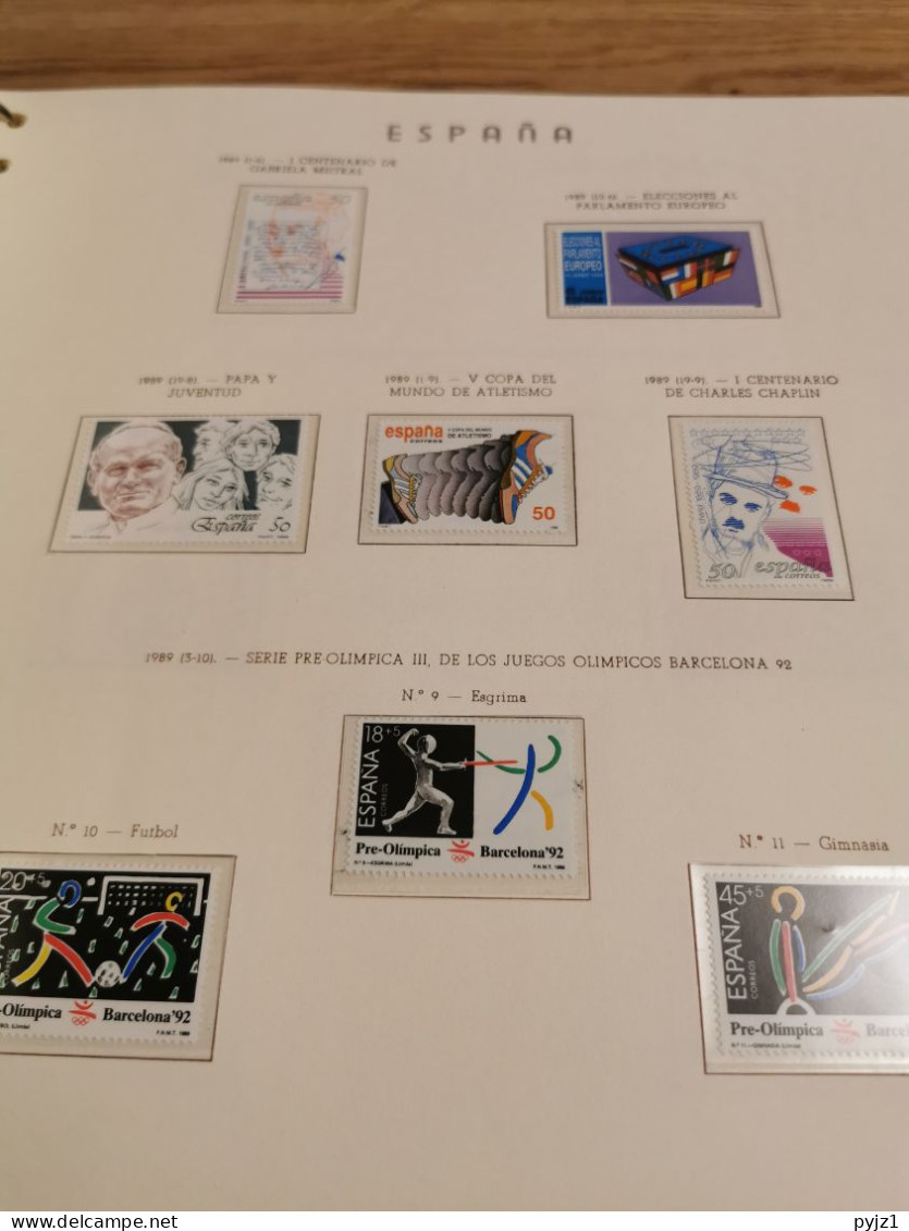 Spain MNH 1958-1993 in 3 albums