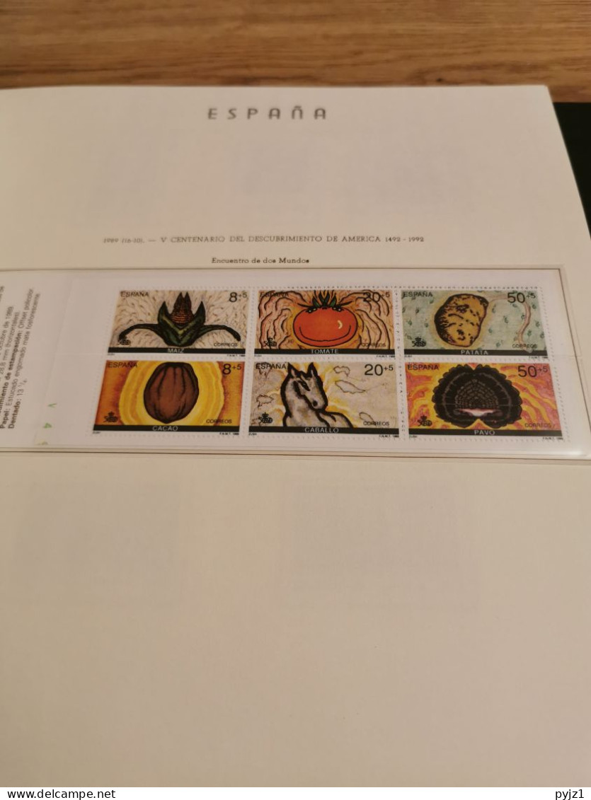 Spain MNH 1958-1993 in 3 albums