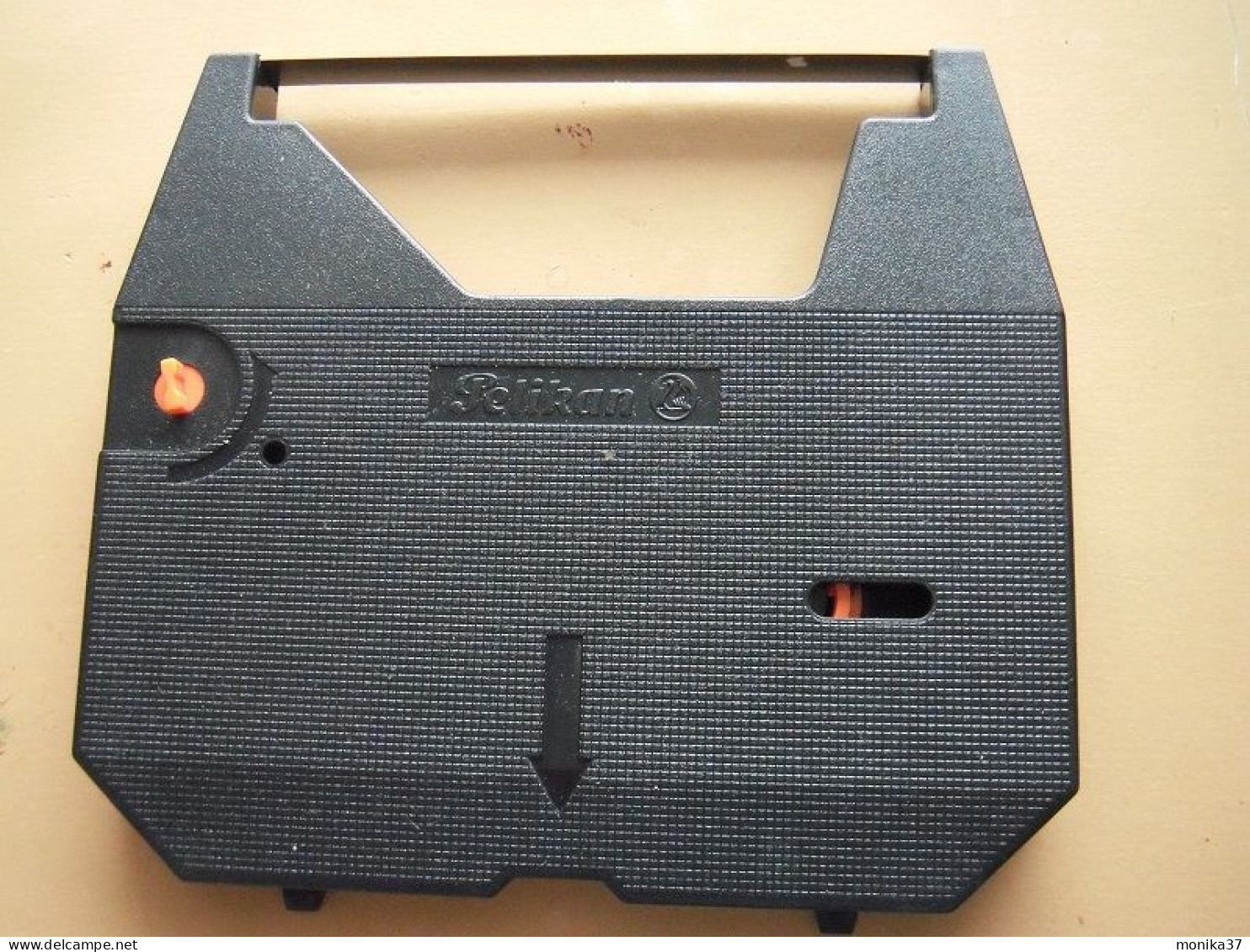 Roulette Des Caractères Et Cassette Ruban Machine à écrire électrique 1990 - Other & Unclassified