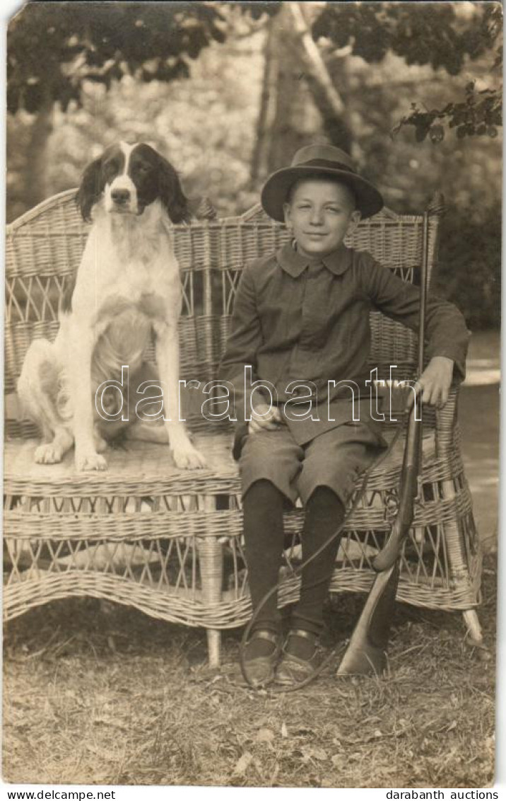 T4 1947 Vadásztársak / Hunting Dog With Hunter Boy. Photo (EM) - Ohne Zuordnung