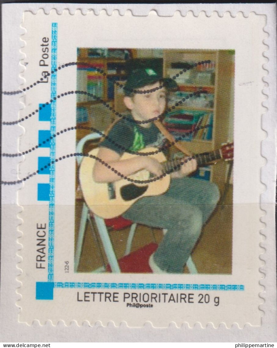 Montimbramoi "Enfant à La Guitare" Sur Fragment - Oblitérés