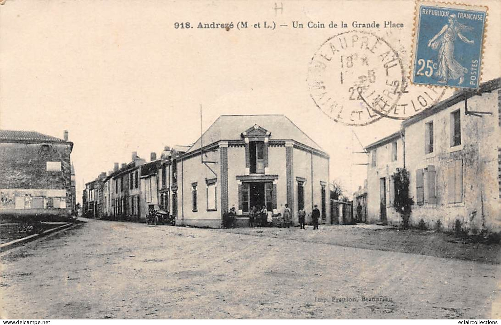 Andrezé        49         Un Coin De La Grande Place   N°918       (voir Scan) - Other & Unclassified