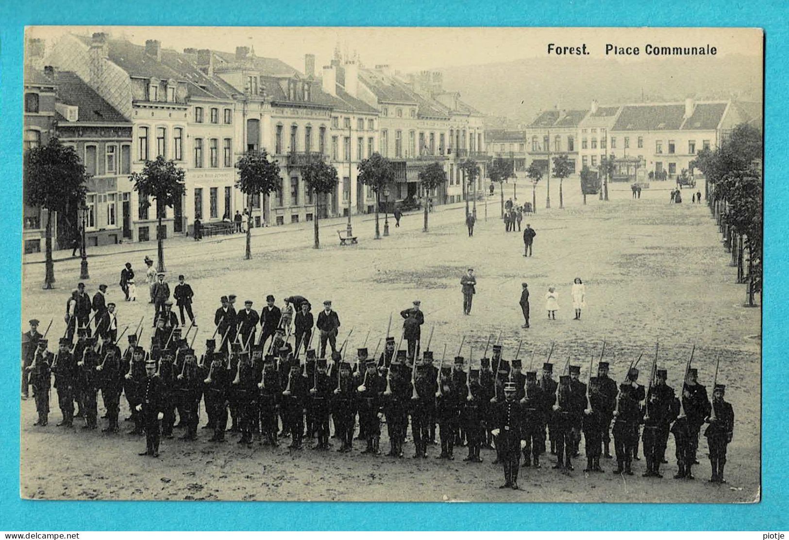 * Vorst - Forest (Bruxelles - Brussel) * (Edit F. De Clerck) Place Communale, Revue Grand'place, Militaria, Armée Soldat - Forest - Vorst
