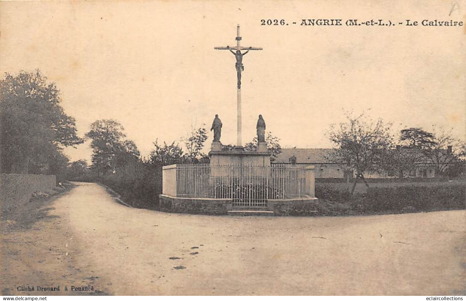 Angrie         49          Le Calvaire   N° 2026         (voir Scan) - Sonstige & Ohne Zuordnung