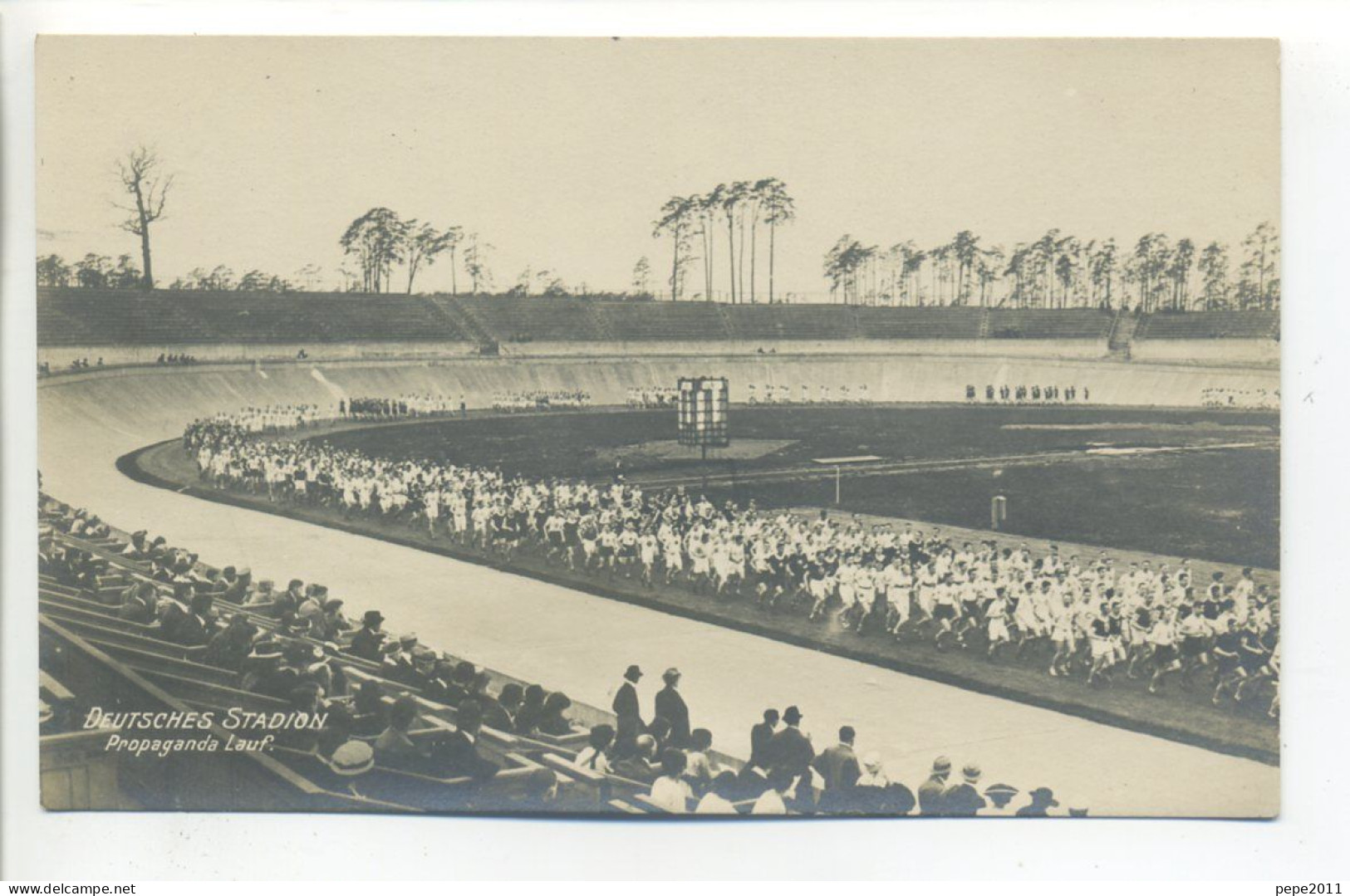 Carte Photo  Original Fotokarte - Deutschland - BERLIN-GRUNEWAL -Deutsches Stadion Propaganda Lauf. - Grunewald