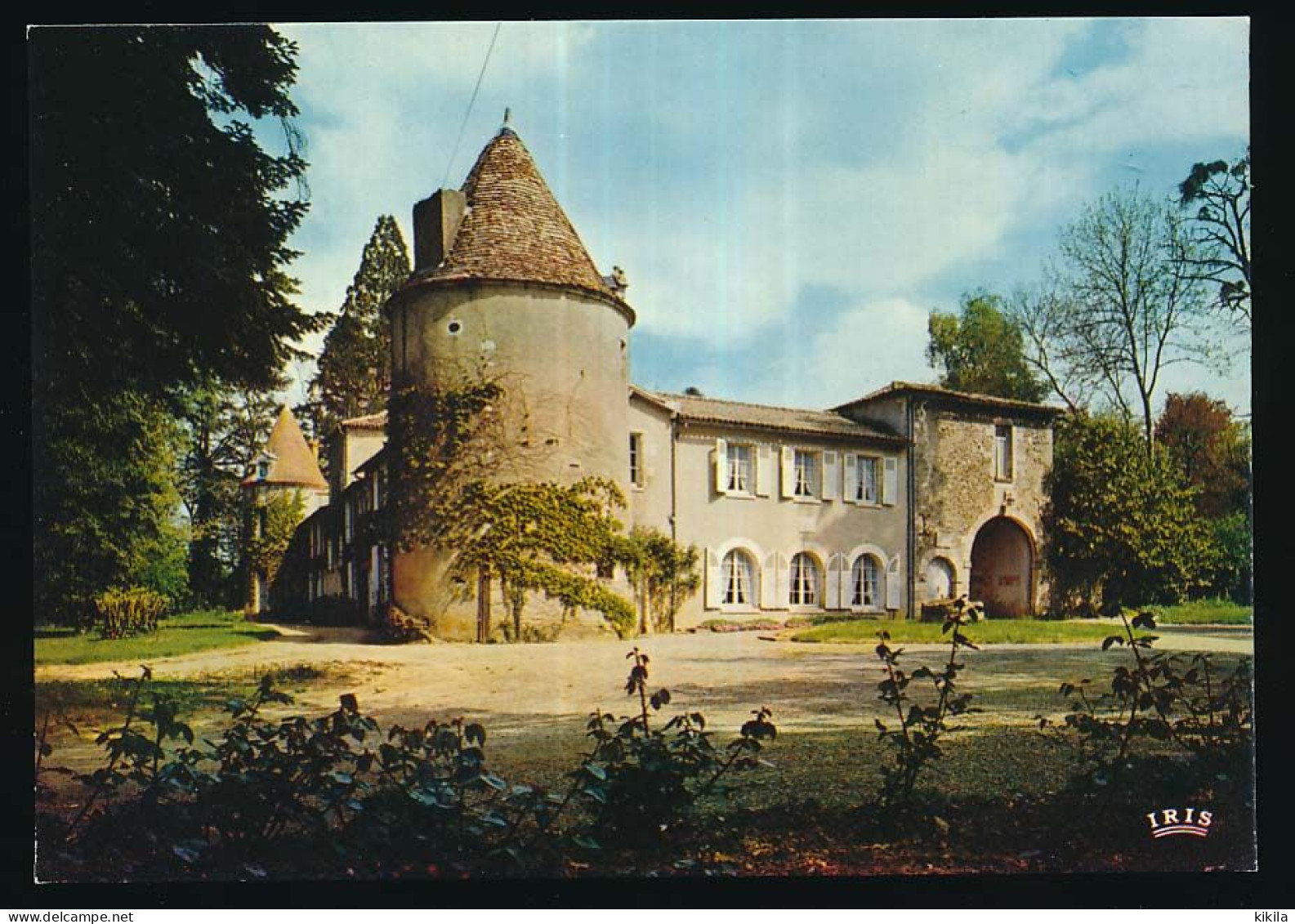 CPSM / CPM 10,5 X 15 Deux-Sèvres CHAMPDENIERS Château Le Logis De Puyraveau - Champdeniers Saint Denis