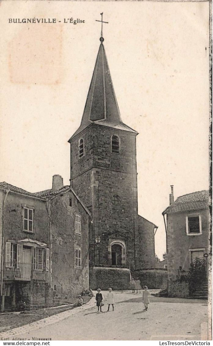 FRANCE - Bulgnéville - L'église - Deux Fillettes Sur L'allée - Entrée Principale - Carte Postale Ancienne - Bulgneville