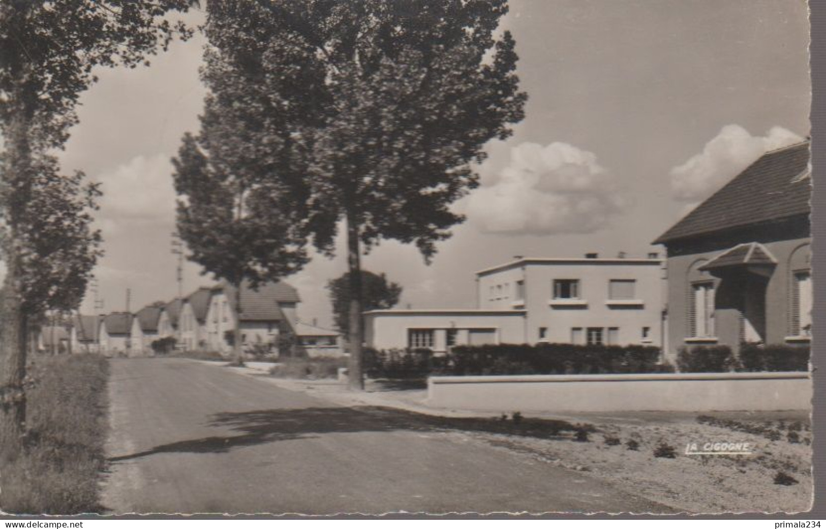 BAZANCOURT - ROUTE DE POMACLE - Bazancourt