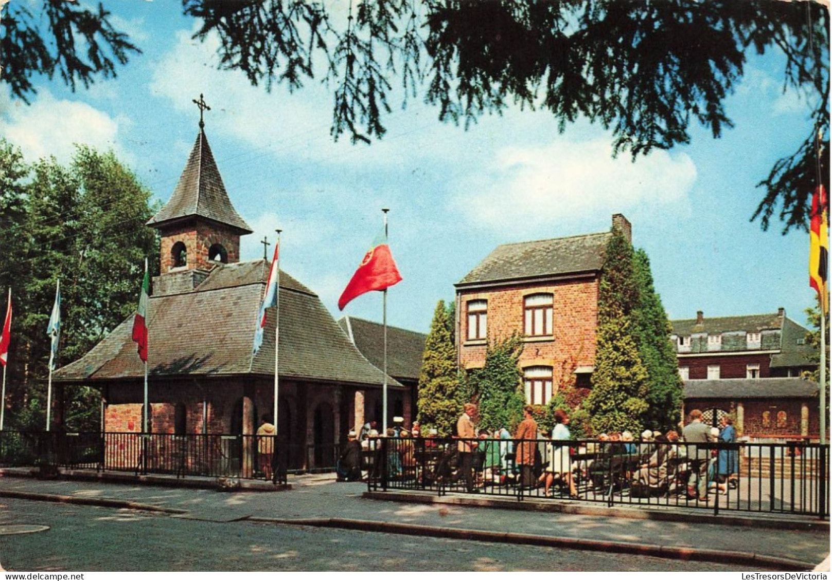 BELGIQUE - Sprimont - Banneux Notre Dame - La Chapelle Et La Maison Beco -  Colorisé - Carte Postale - Sprimont