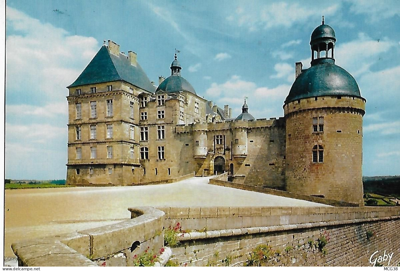 24 -  Château  De  HAUTEFORT - Hautefort