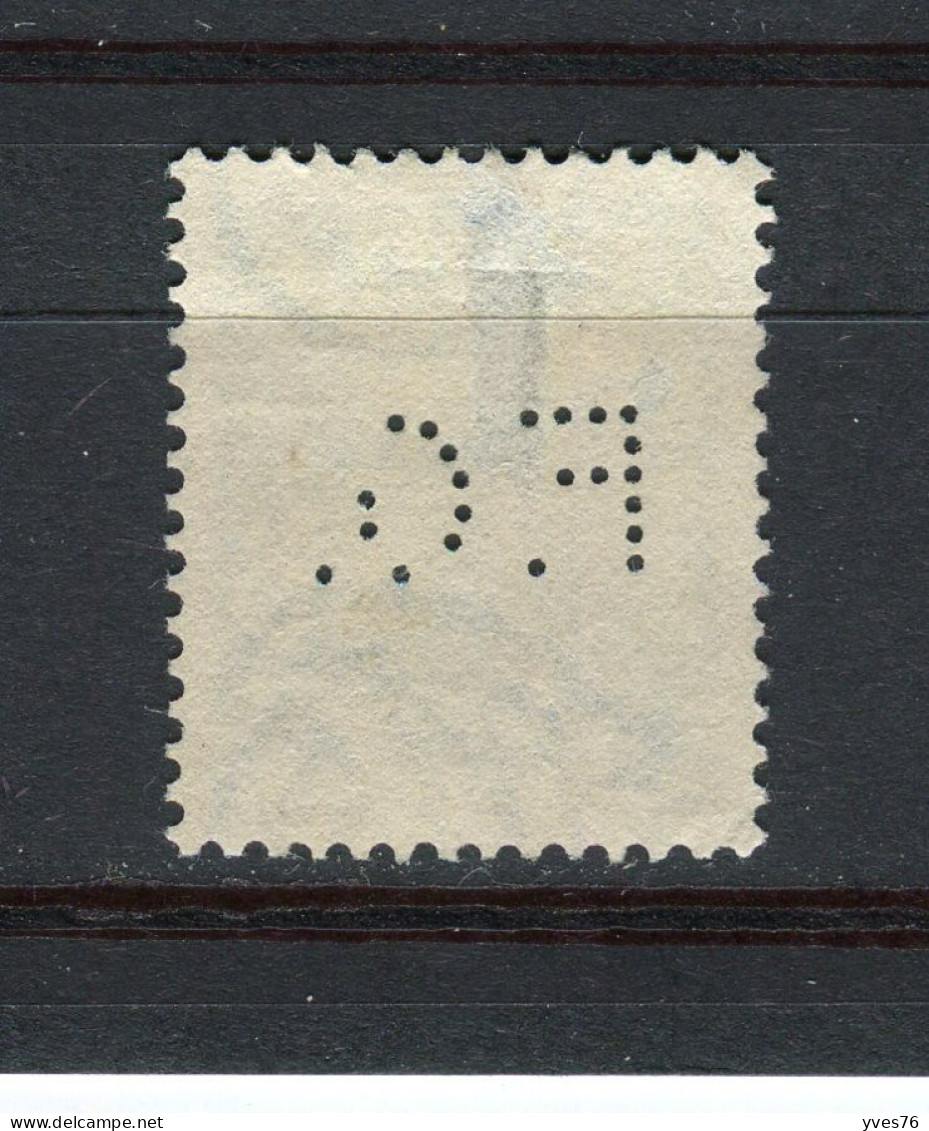 ITALIE - Y&T N° 501° - Perfin - Perforé - Flambeau - Gebraucht