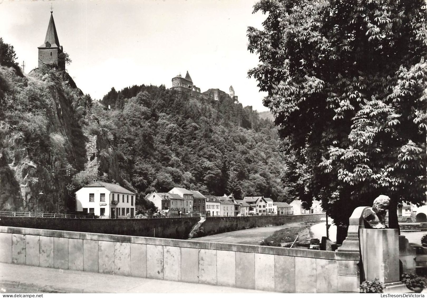 LUXEMBOURG - Vianden - Buste De Victor Hugo Sur Le Pont De L'Our - Carte Postale - Vianden