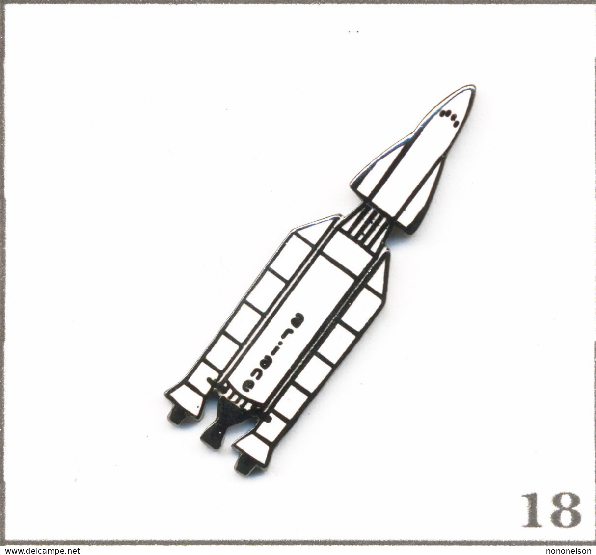 Pin's Espace - Fusée Ariane. Estampillé EBC 92. EGF. T1005-18 - Espacio
