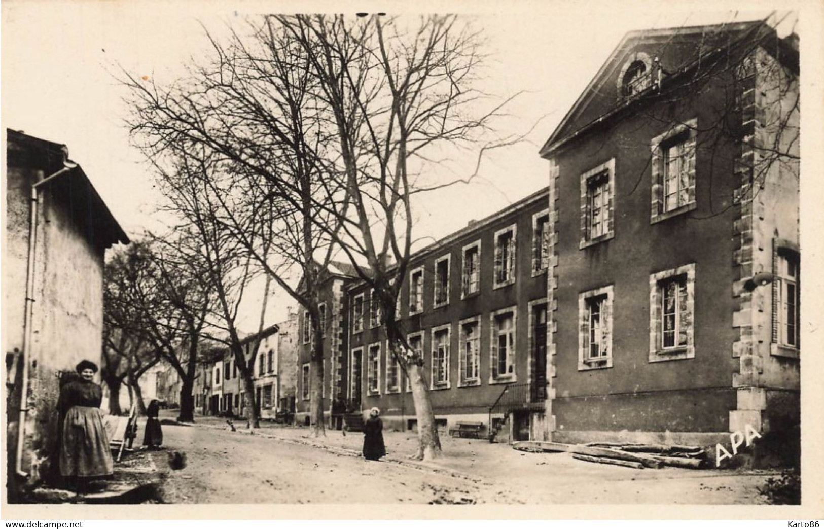 Roquecourbe * Boulevard Des écoles * Villageois - Roquecourbe