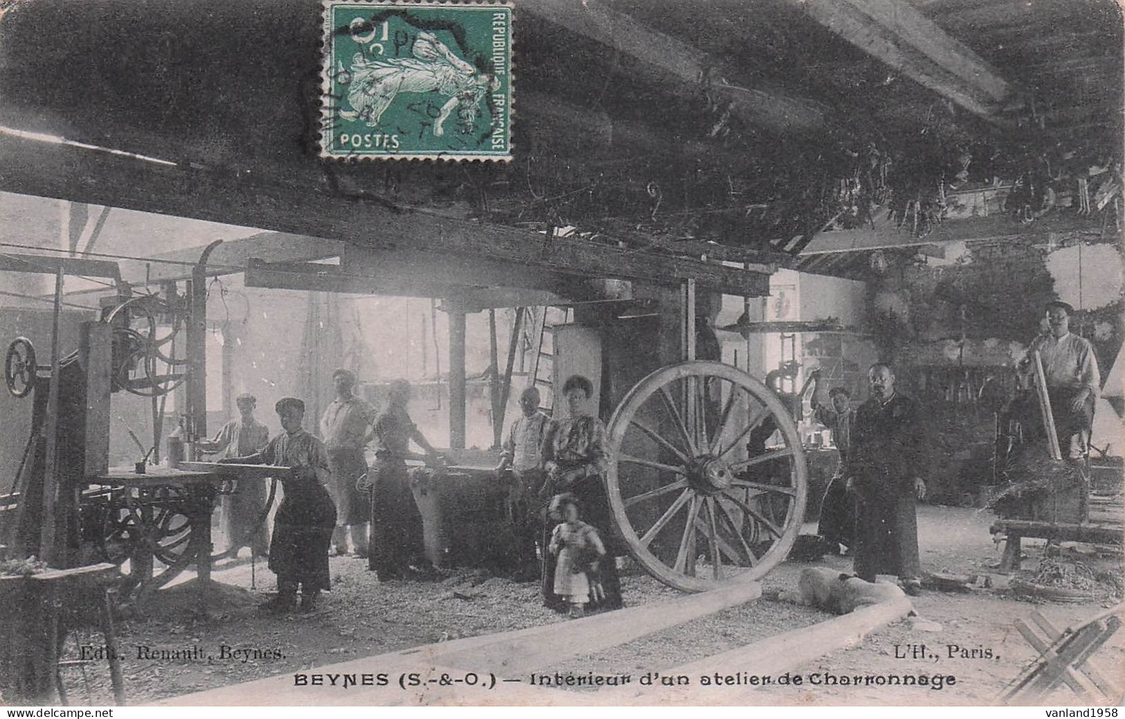 BEYNES-intérieur D'un Atelier De Charonnage - Beynes