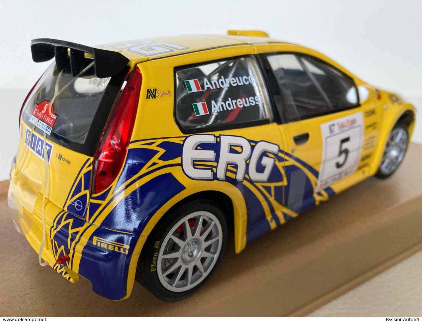 1/18 Ricko Fiat Punto Rally 2003 no Burago Solido Norev Otto Mobile Anson Spark Autoart Kyosho Minichamps BBR CMC Exoto