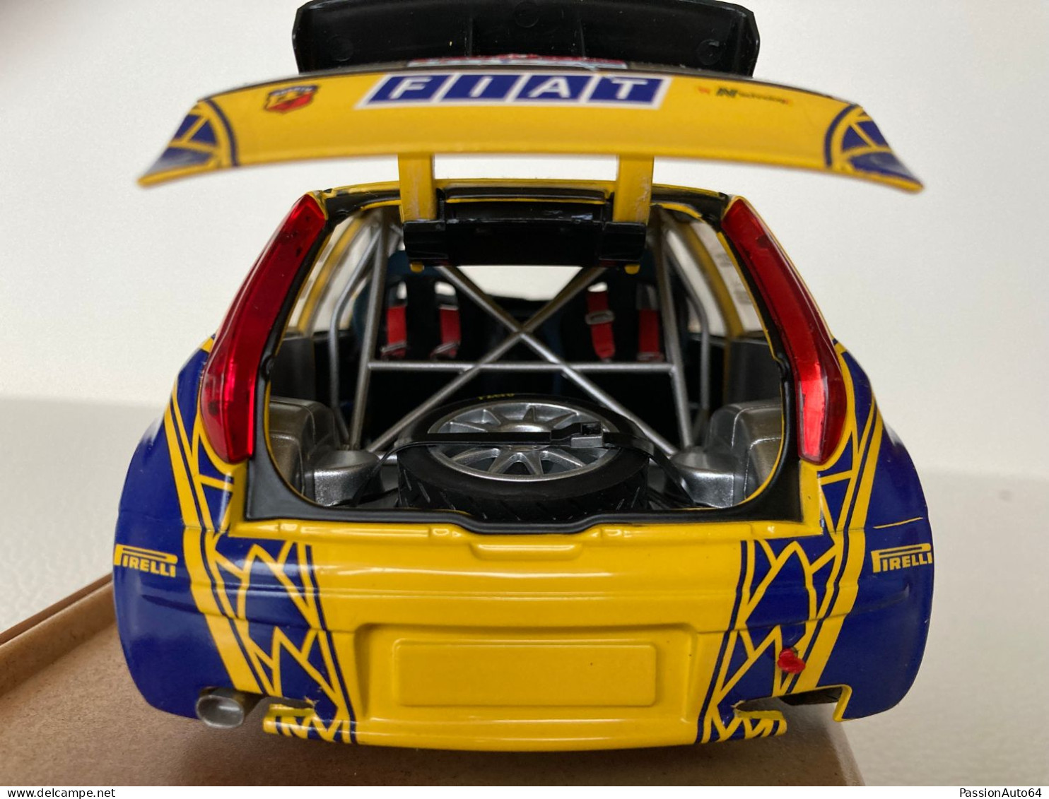 1/18 Ricko Fiat Punto Rally 2003 no Burago Solido Norev Otto Mobile Anson Spark Autoart Kyosho Minichamps BBR CMC Exoto