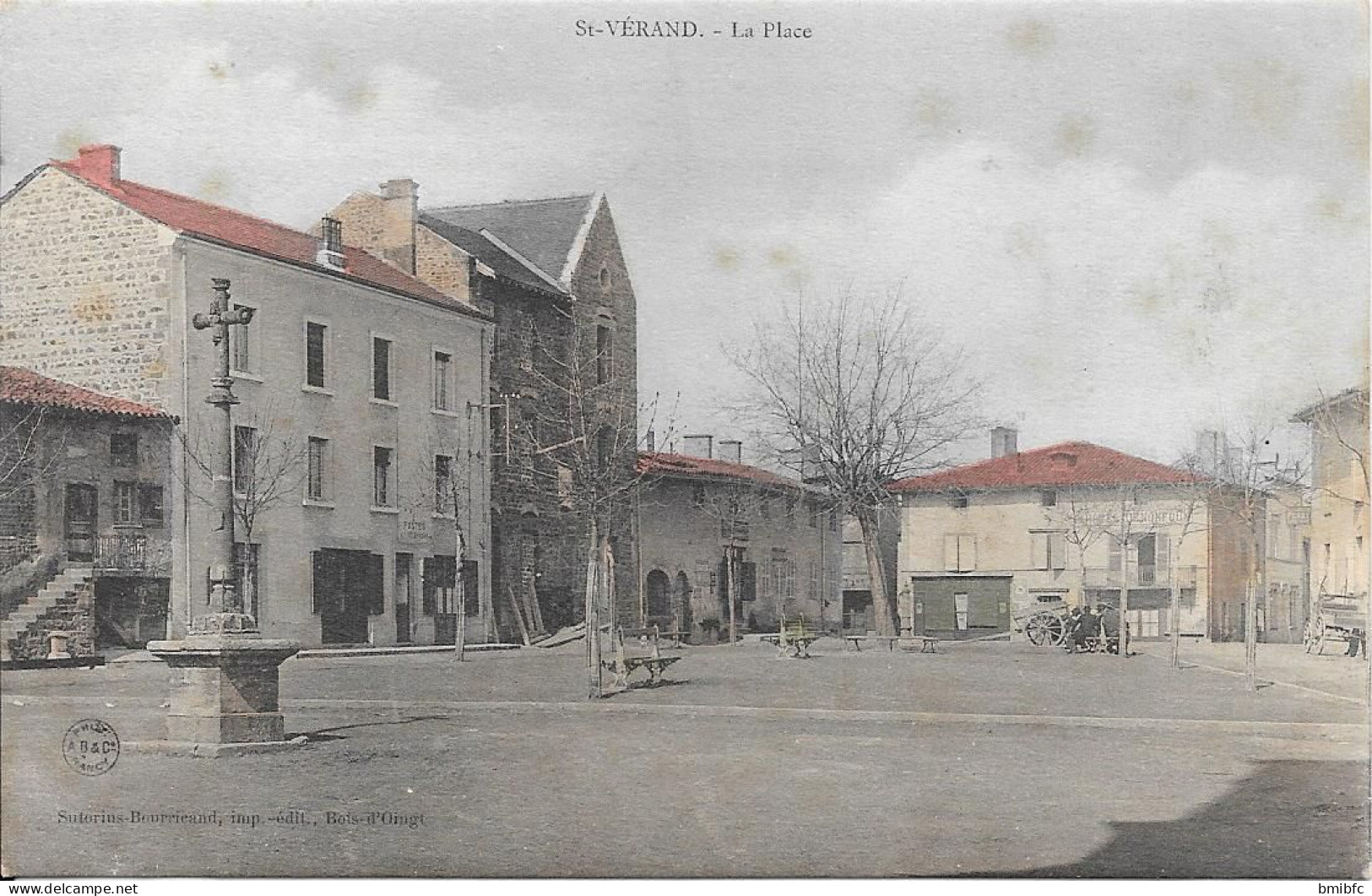 St VÉRAND - La Place - Saint-Vérand