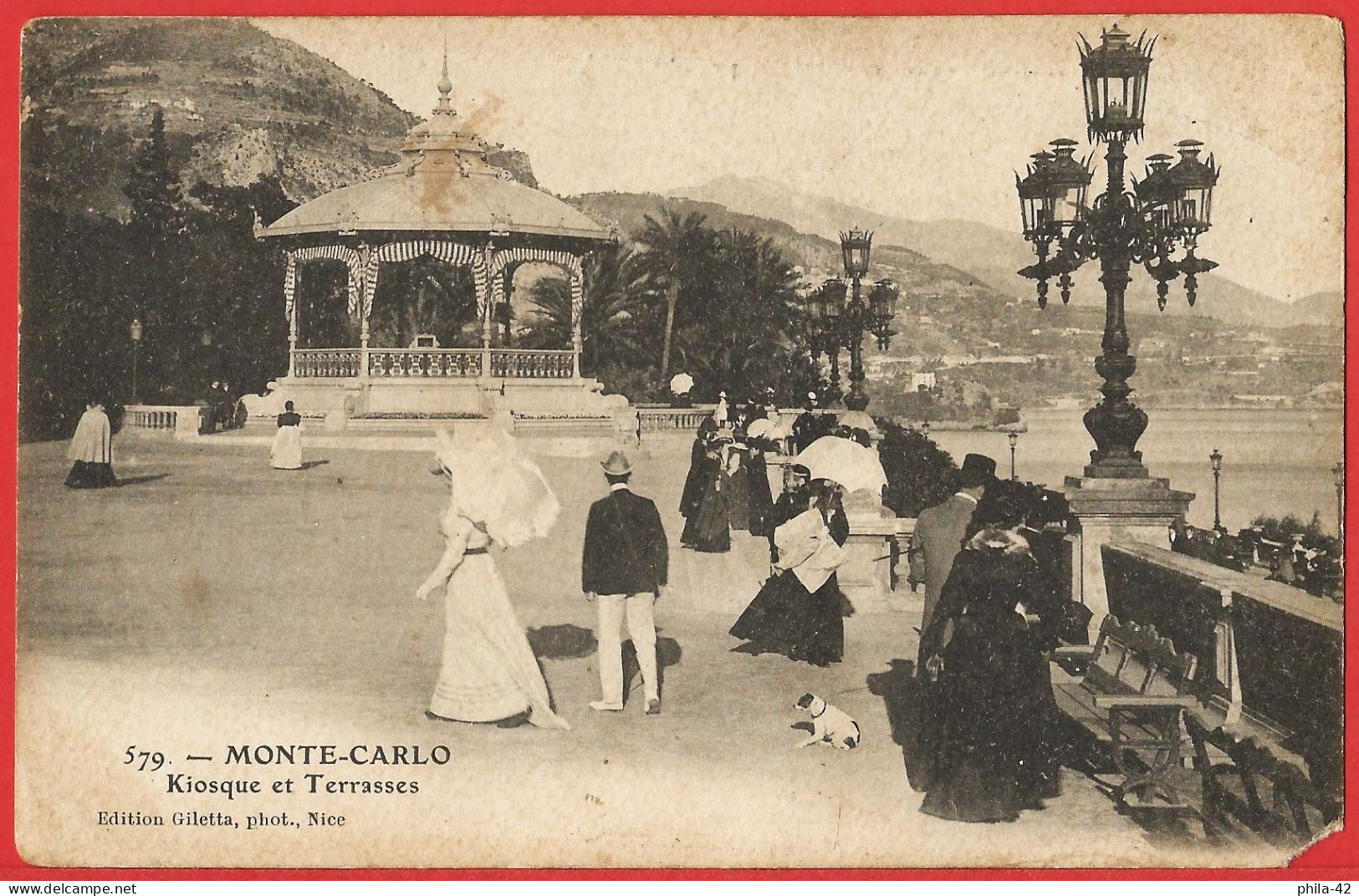 Monaco : Les Terrasses Et Le Kiosque - CPA écrite - Un Angle Abîmé - Terrassen