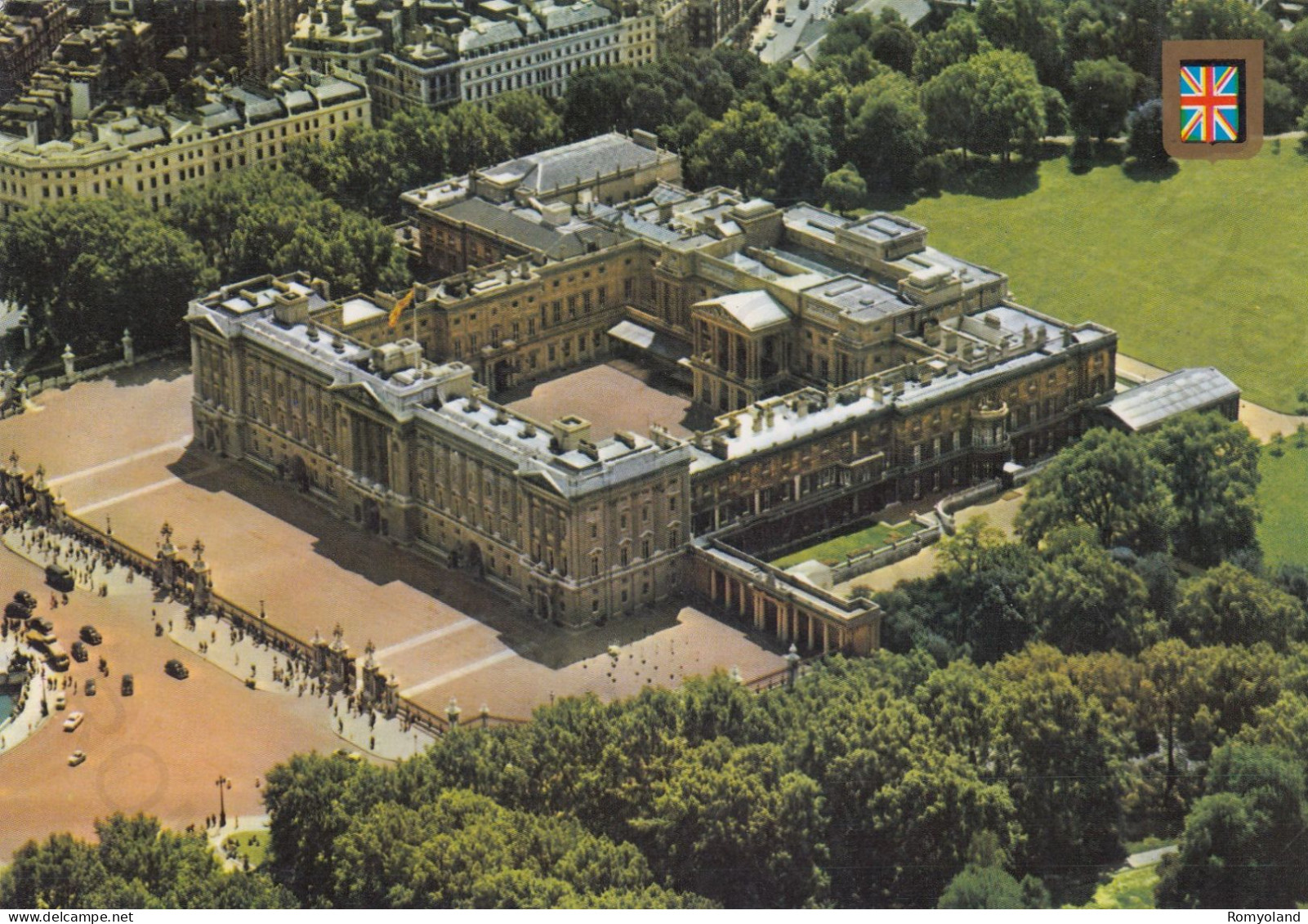 CARTOLINA  LONDON,INGHILTERRA,REGNO UNITO-BUCKINGHAM PALACE BY AIR-NON VIAGGIATA - Buckingham Palace