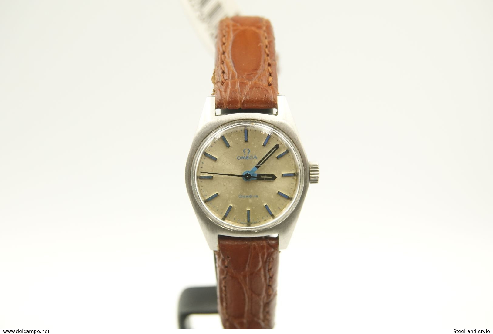 watches : OMEGA GENEVE REF. 535.014 RARE SILVER DIAL VARIANT - 1960-69's - original - running - excelent