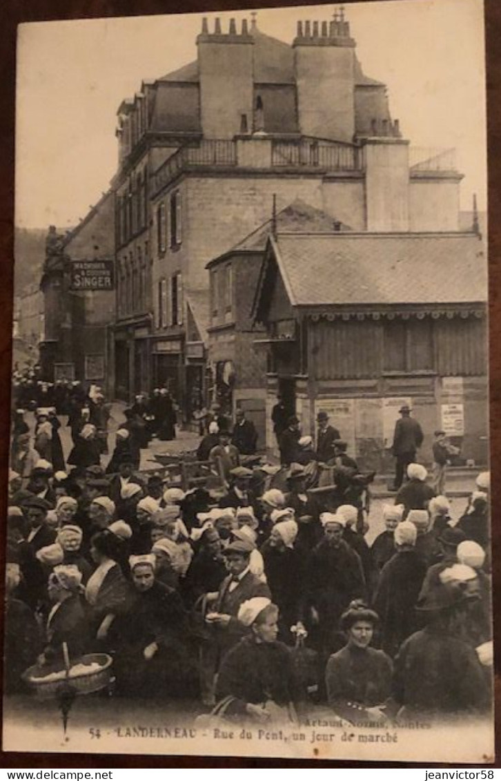 54 LANDERNEAU Rue  Du Pont  Un Jour De Marché - Landerneau