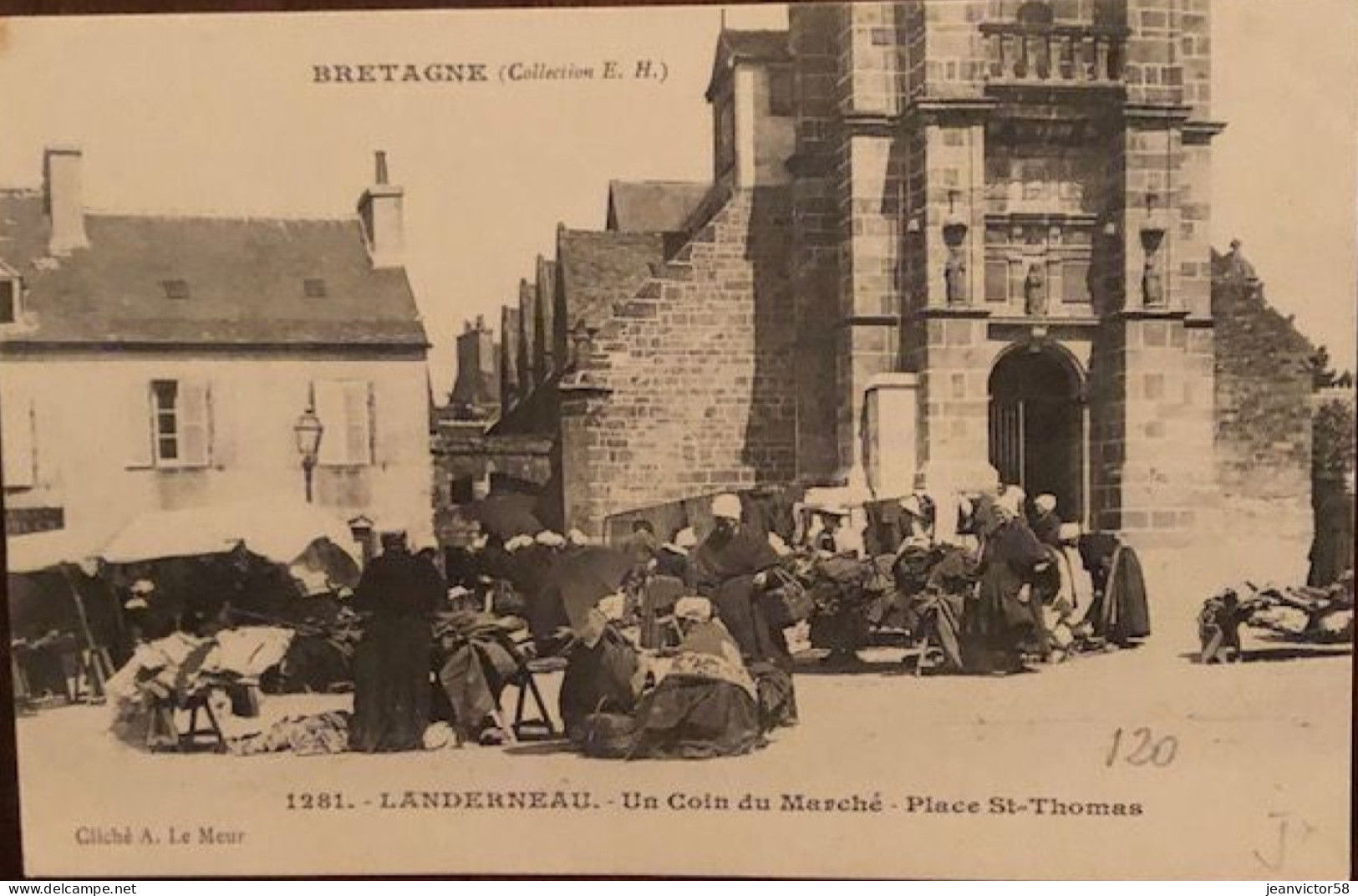 1281 LANDERNEAU Rue   Un Coin Du Marché  Place  St Thomas - Landerneau