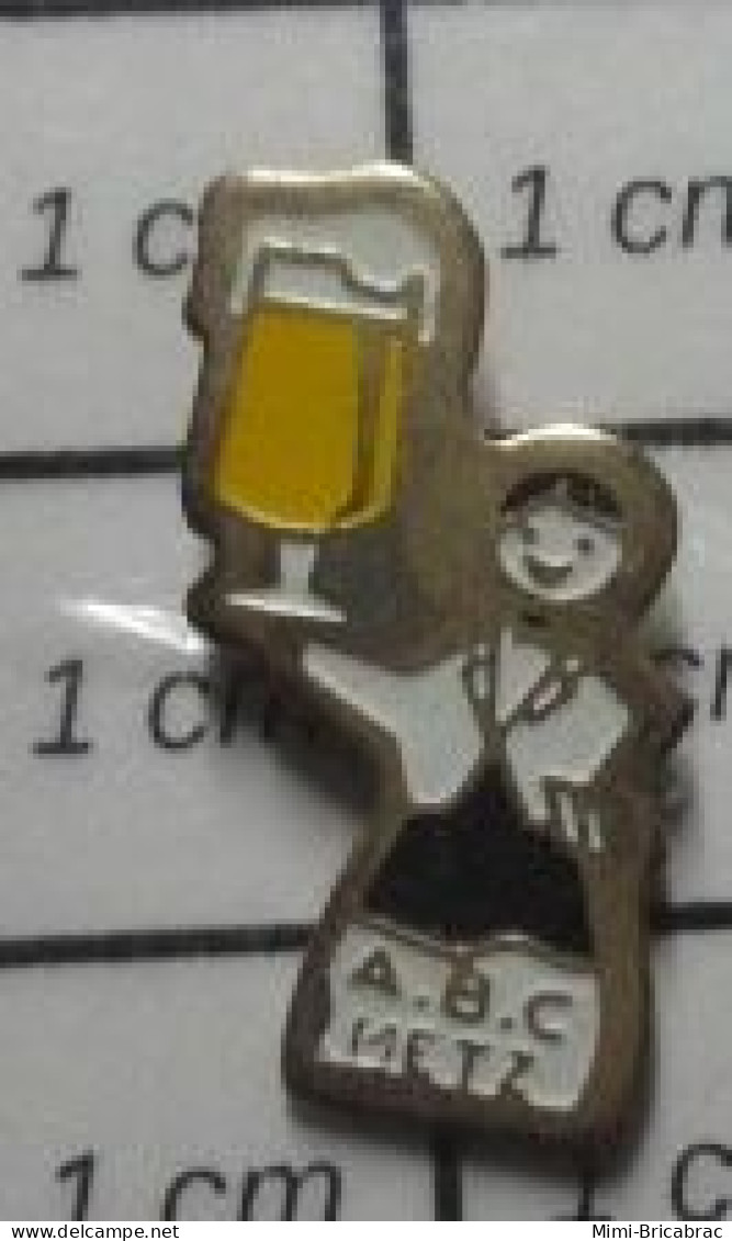 918c Pin's Pins / Beau Et Rare / BIERES / BIERE PRESSION ABC METZ - Bière