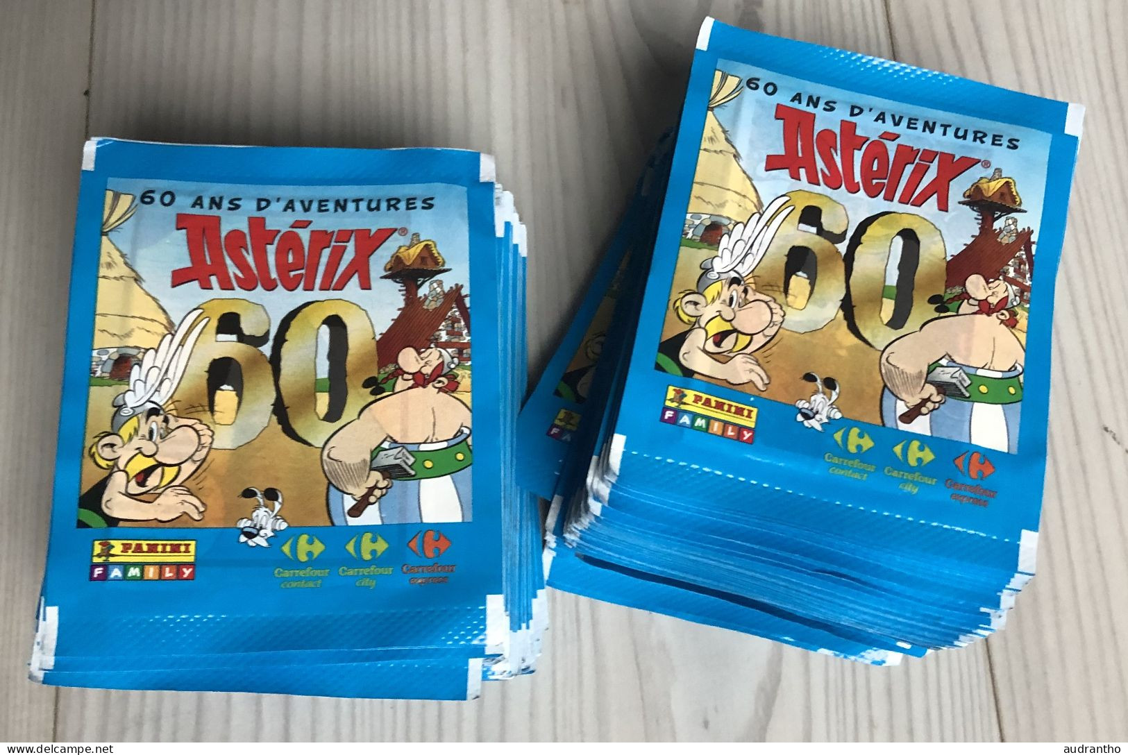 100 Pochettes De Stickers PANINI - Astérix 60 Ans D'aventures - Carrefour - 300 Vignettes Autocollantes 2019 - Stickers