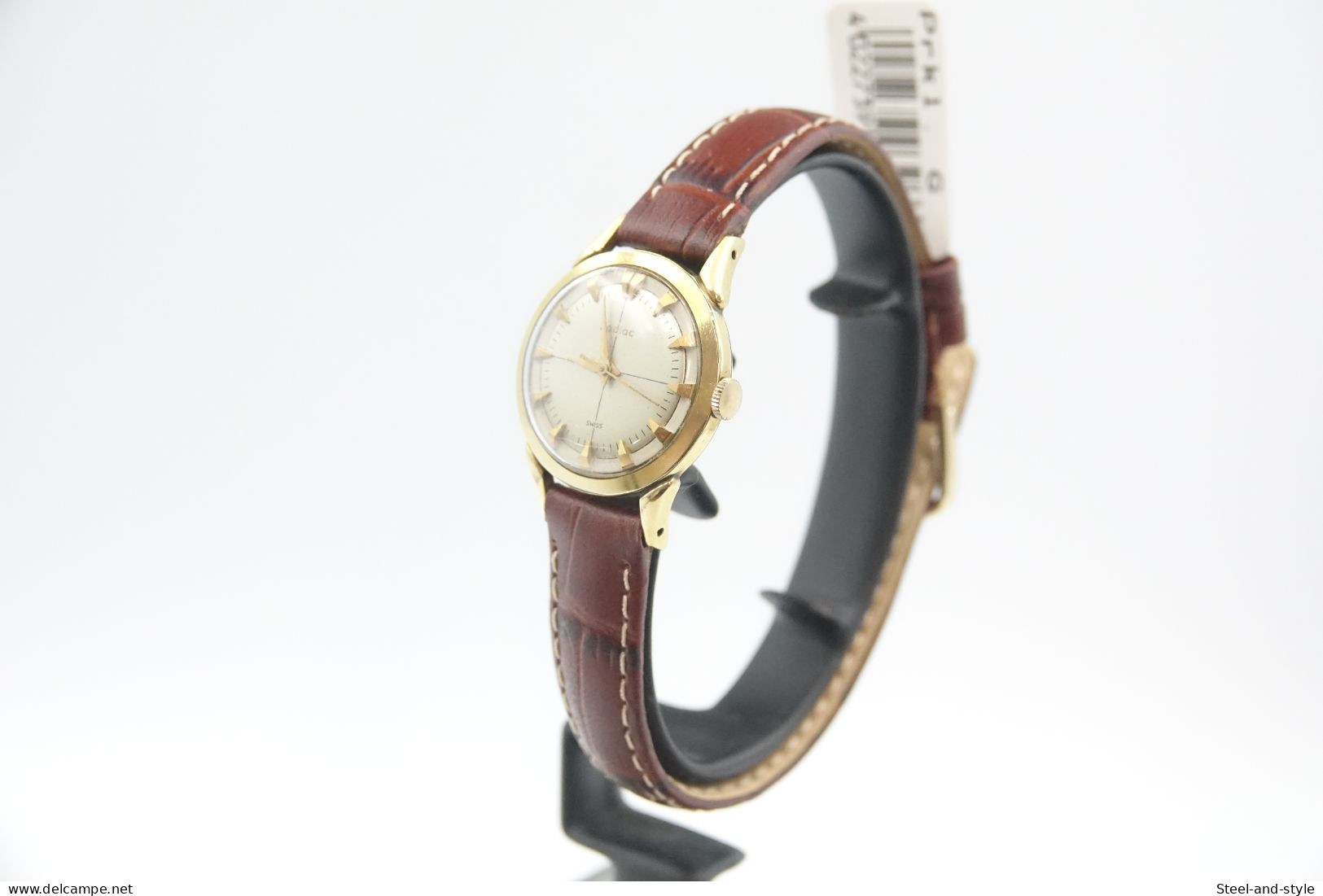 Watches : ZODIAC HAND WIND CROSSHAIR DIAL Ref: 446 - 1980-89's - Original  - Running - Excelent Condition - Orologi Moderni