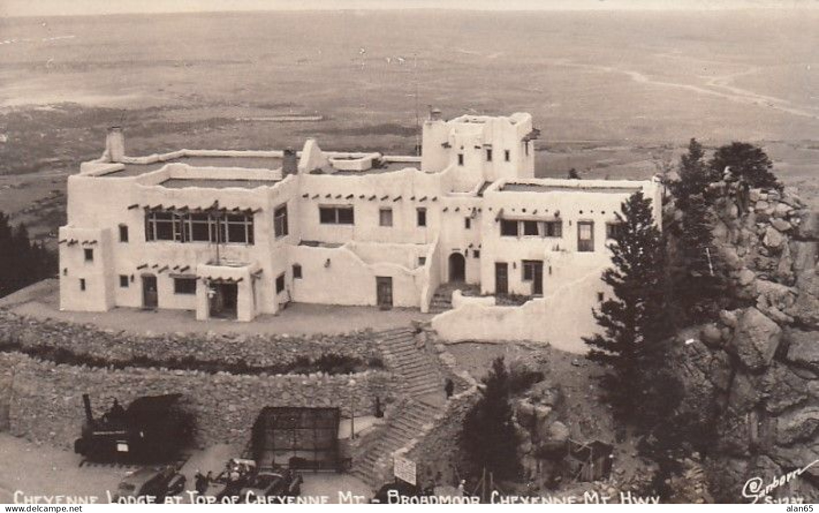 Colorado, Cheyenne Lodge Broadmoor-Cheyenne Mt. Highway, C1940s/50s Vintage Real Photo Postcard - Colorado Springs