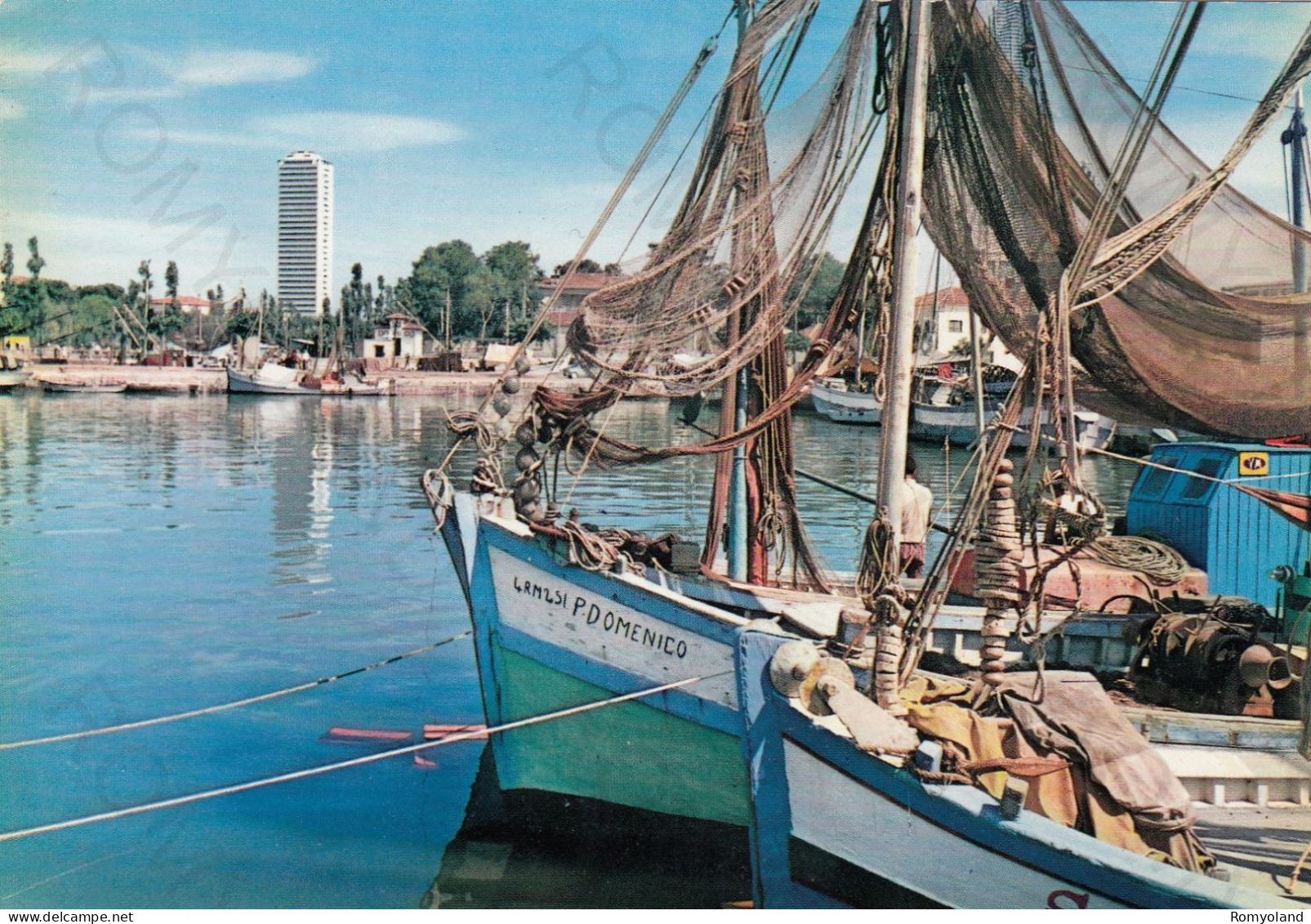 CARTOLINA  CESENATICO,CESENA,EMILIA ROMAGNA-PORTO CANALE-SPIAGGIA,MARE,SOLE,VACANZA,BARCHE A VELA,VIAGGIATA 1965 - Cesena