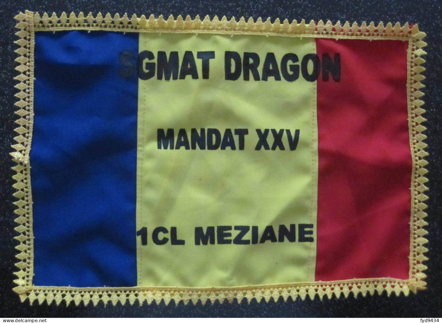 Fanion Du Sous Groupement Du Matériel - Task Force Dragon - Mandat XXV ( Fabrication Artisanale ) - Flaggen