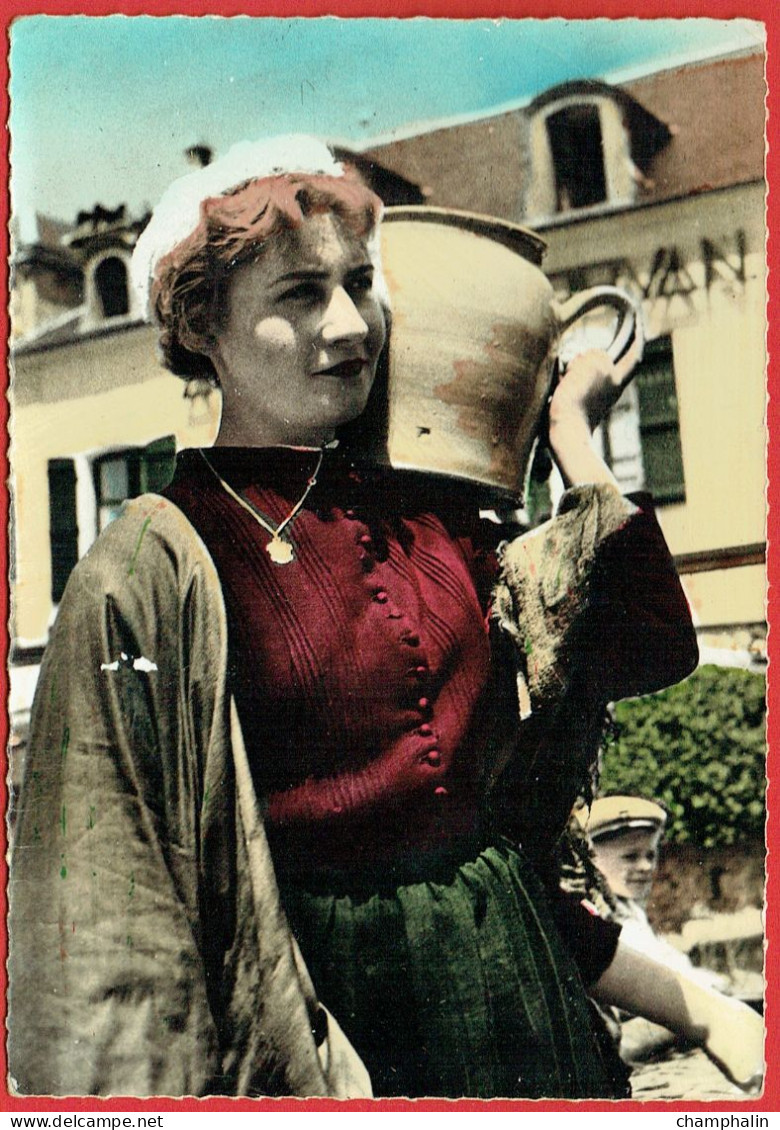 En Morvan - Une Gente Morvandelle - Folklore Costumes Traditionnels - Bourgogne