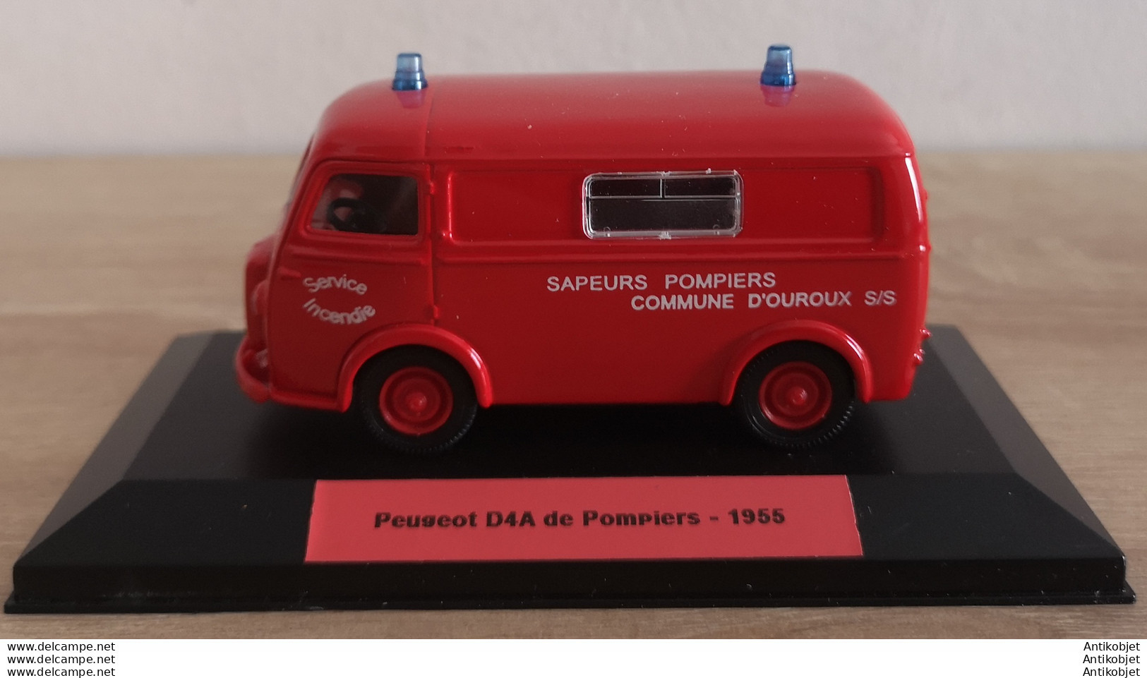 Peugeot D4A De Pompiers 1955 - Norev