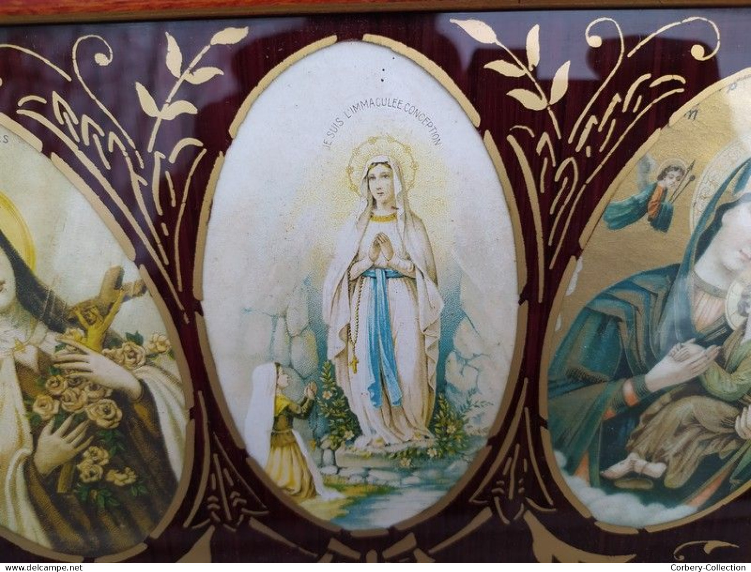 Ancien Cadre Triptyque Images Pieuses Icône Religieuse. Décor Médaillons Peint Sous Verre. - Religiöse Kunst