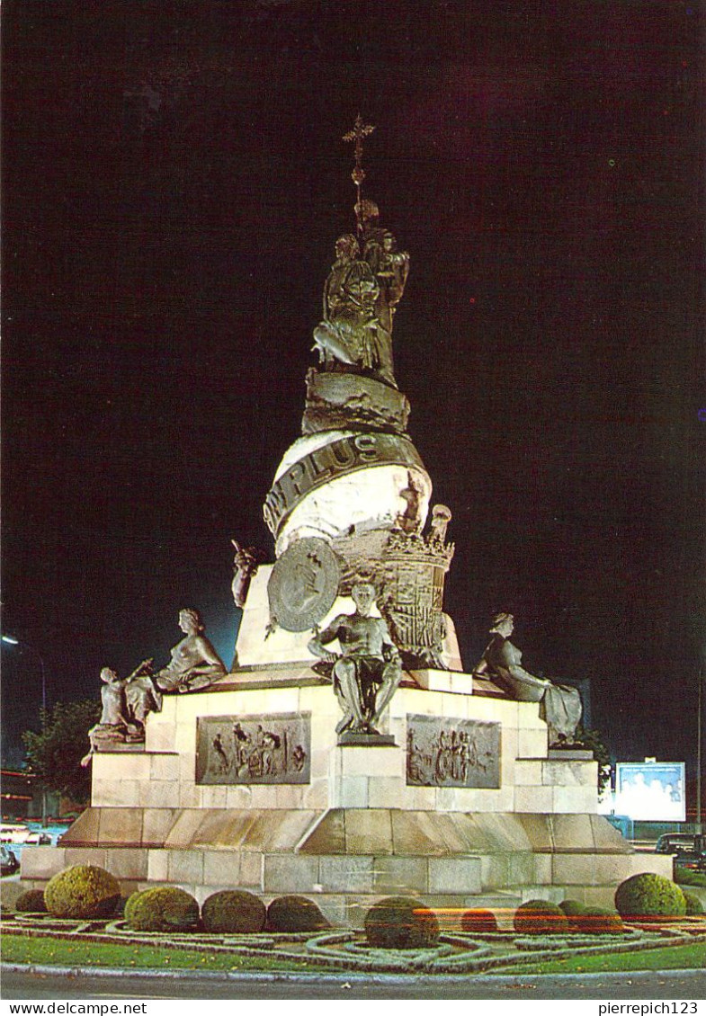 Valladolid - Monument à Christophe Colomb - Vue Nocturne - Valladolid