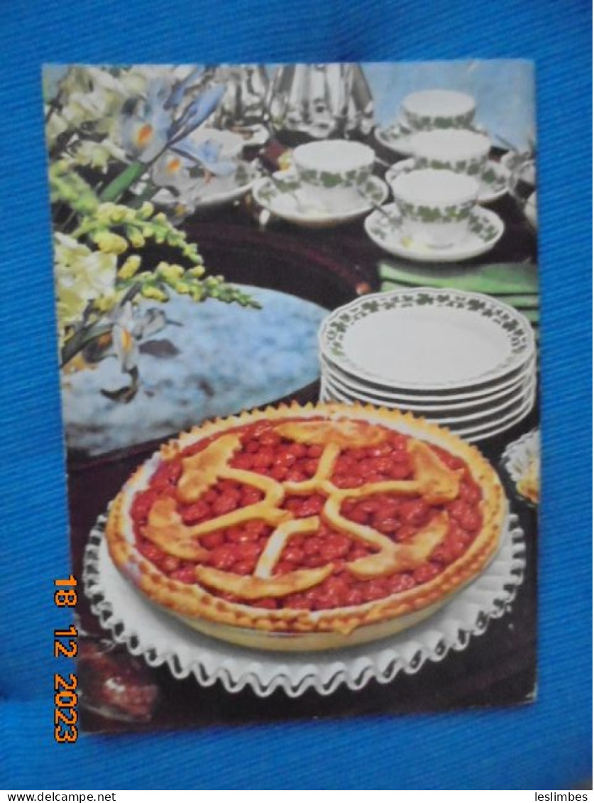 Good Housekeeping's Party Pie Book : Plain And Fancy - Handsome And Luscious (1958) - Americana