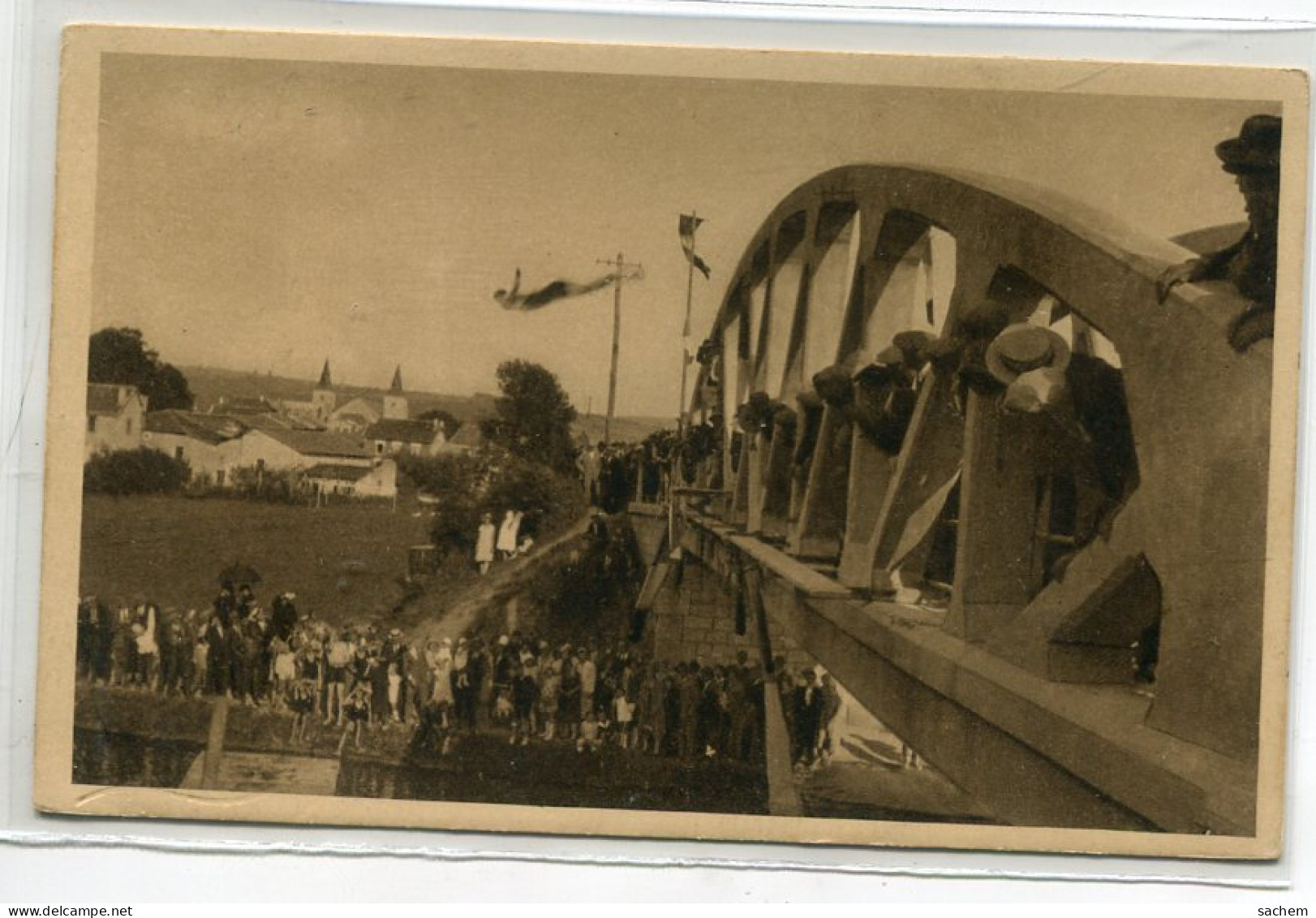 NATATION  Fete Nautique à SIVRY Sur MEUSE Le Grand Plongeon Depuis Le Pont Spectateurs écrite Sept 1939   D08 2022 - Swimming