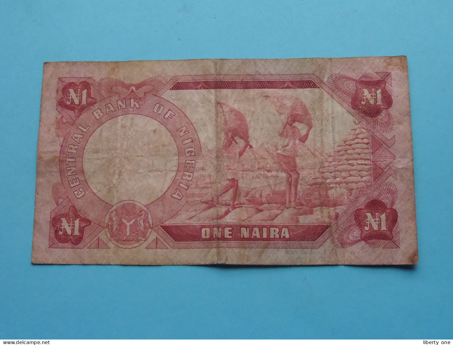 One NAIRA ( See / Voir Scans ) Central Bank Of NIGERIA ( Circulated )  ! - Nigeria