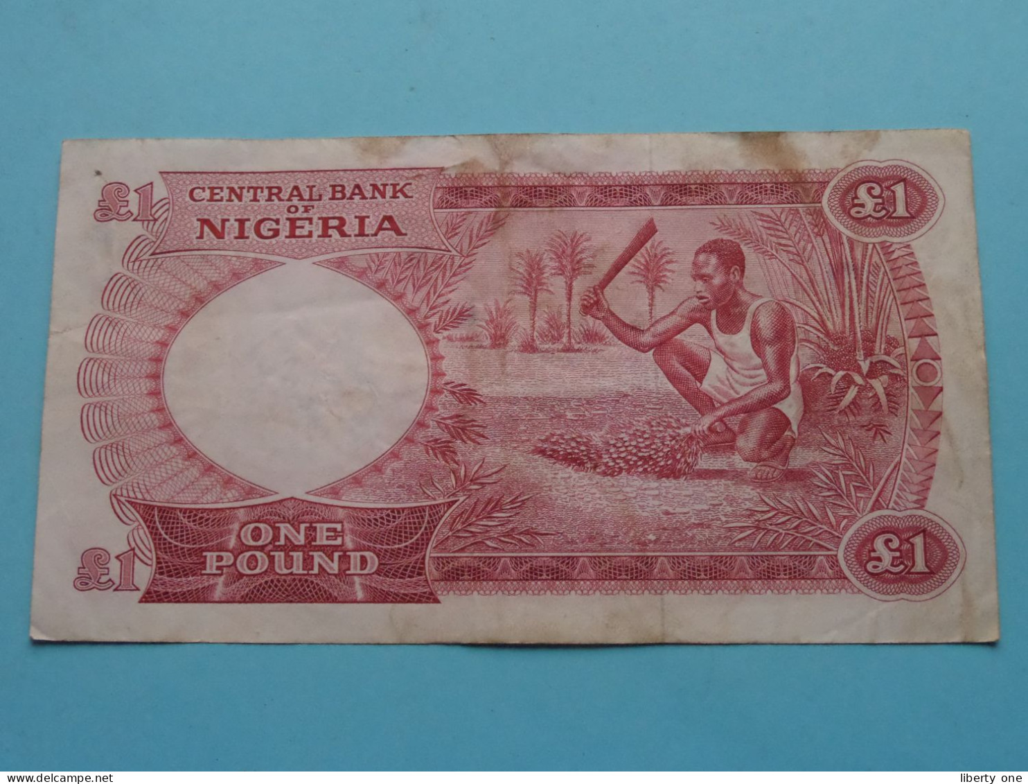 1 One POUND ( See / Voir Scans ) Central Bank Of NIGERIA ( Circulated ) ! - Nigeria