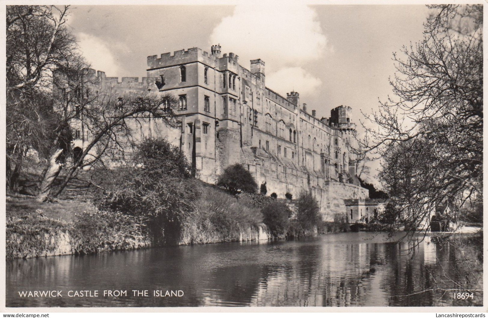 Postcard Warwick Castle From The Island My Ref B14842 - Warwick