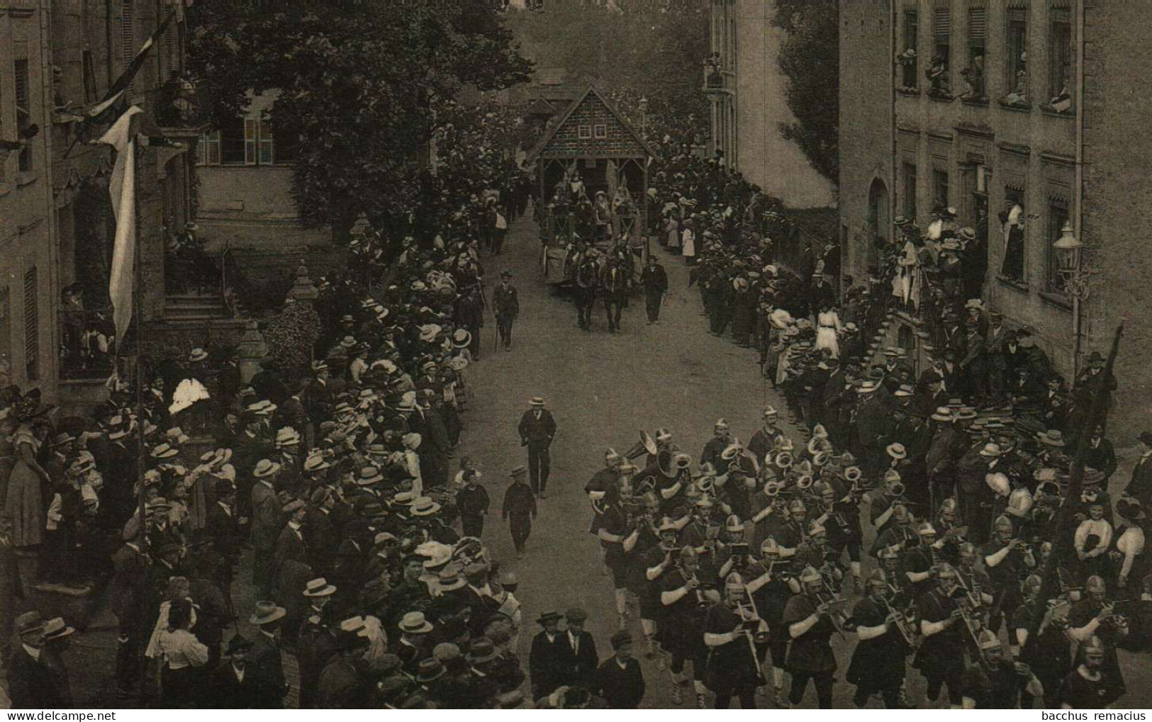 ESCH-SUR-ALZETTE Hist.Alleg.Festzug 14.8.1910 Escher Stadtmusik In Alleg.Kleidung+Wagen"Spinnerinnen Am Häuslichen Herd" - Esch-Alzette